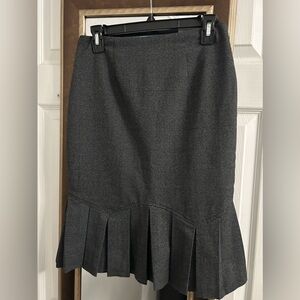Vintage mermaid skirt that’s giving office siren